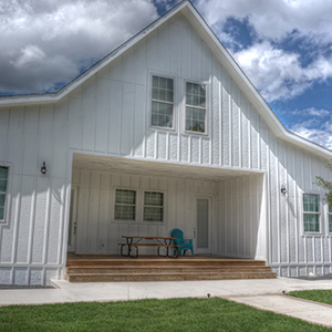 Concan Living & Real Estate